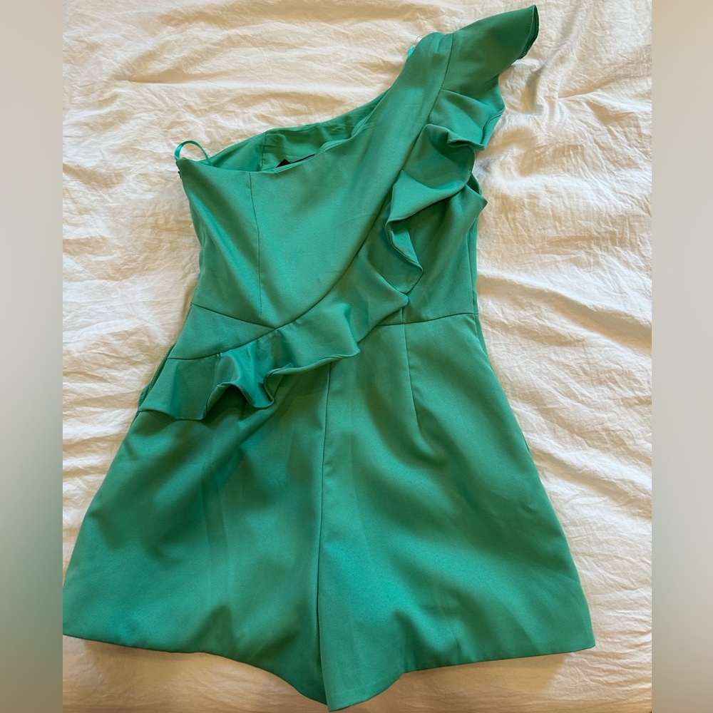 One Shoulder Romper - Picture 2 of 3